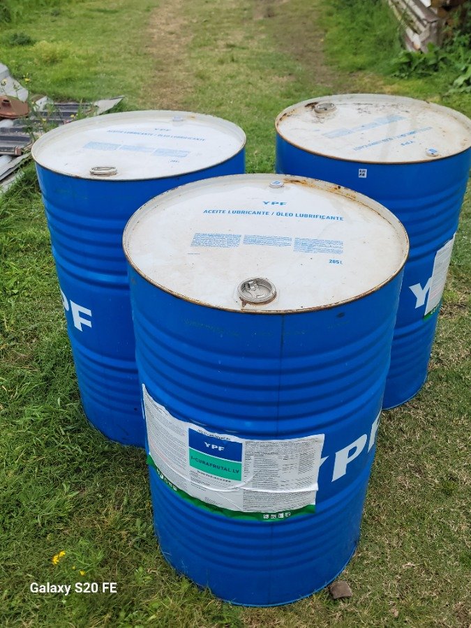3 Tanques Metálicos YPF para Aceite Lubricante 200L