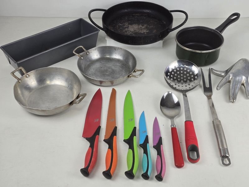 Lote Surtido de Utensilios y Ollas de Cocina