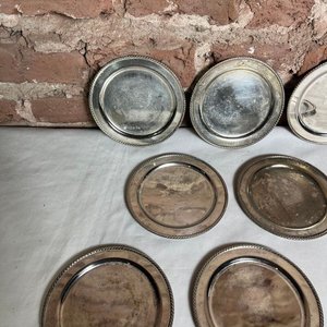 Conjunto de 8 Platillos de Platina con Bordes Repujados - imagen 8
