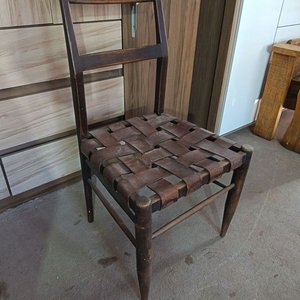 Silla Antigua con Asiento de Cuero Trenzado - imagen 2