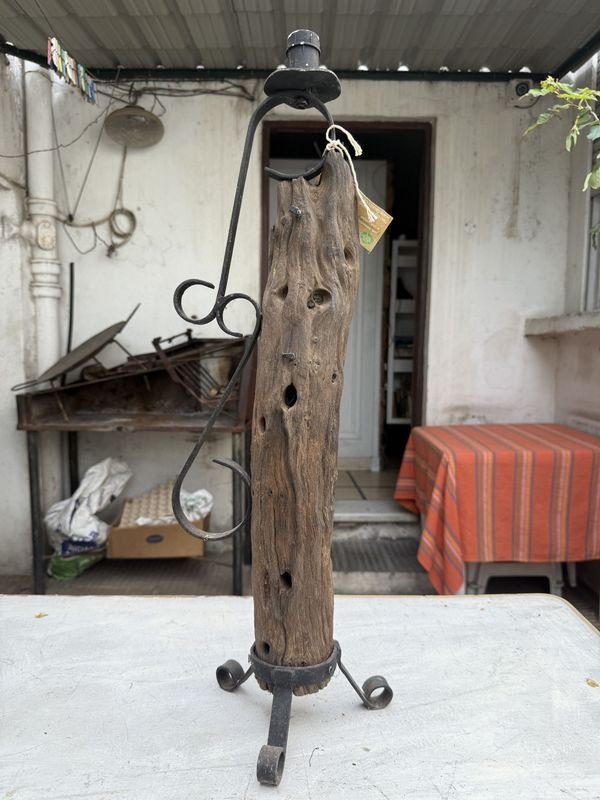 Lámpara Artesanal de Madera y Hierro Forjado a Terminar