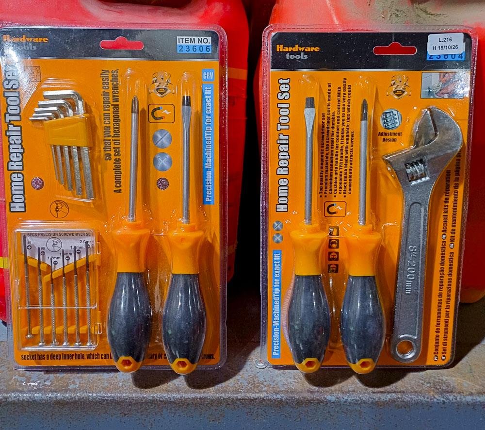 Set de Herramientas de Hogar: Destornilladores y Llave Ajustable