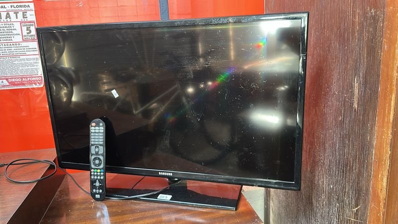 TV SAMSUNG CON CONTROL SMART 32 PULGADAS - imagen 2