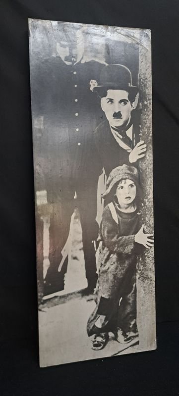 MURAL DE CHAPLIN DE PELICULA EL PIBE
