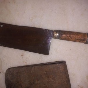 Lote de Herramientas Antiguas de Campo: Hacha, Cuchillo y Hoces - imagen 10