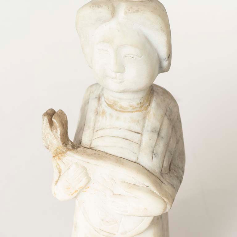 Figura marmolina oriental, dama con avería - imagen 2