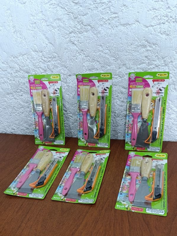 Lote anterior: Kit de pintura con pincel, espátula y trincheta
