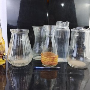 Conjunto de 5 Piezas Decorativas de Vidrio: Floreros y Jarra - imagen 3
