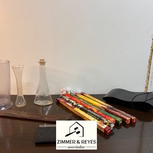 Lote anterior: Artículos Varios: Vaso, Frasco Vidrio, Sahumerios y Mouse