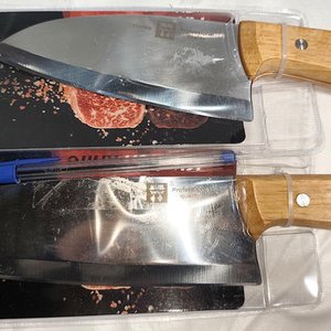 Juego de 2 Cuchillas de Acero Grabado, Mango Remachado, 8 y 6 Pulgadas - imagen 3