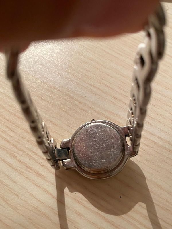 Reloj Fendi original con accesorios - imagen 5