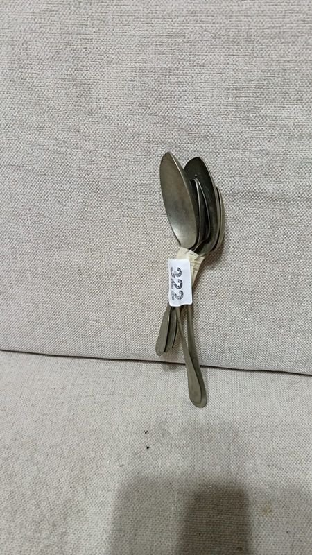 Conjunto de Cucharas Metálicas