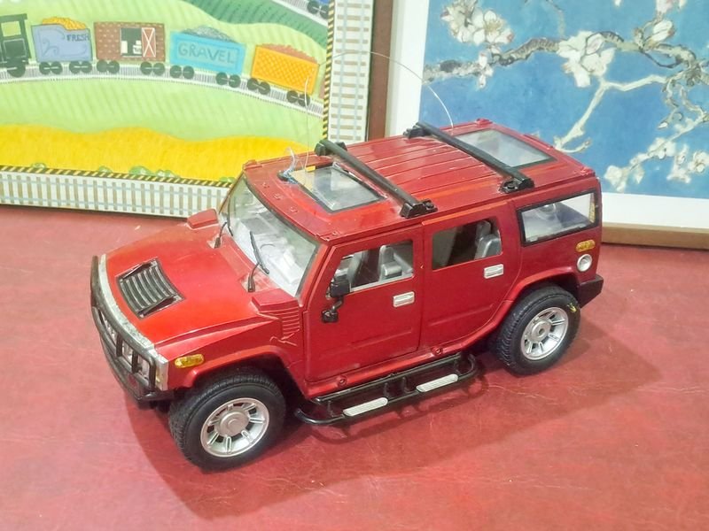 Lote siguiente: Camioneta Hummer de gran tamaño en muy buenas condiciones