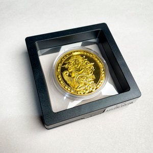Moneda Coleccionable Virgo Dorada con Estuche Zodiacal - imagen 1
