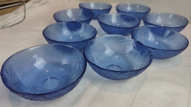 Gran lote de tazas de vidrio azul - imagen 2