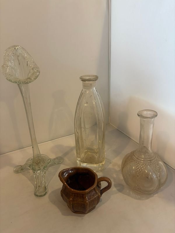 Lote siguiente: Botellas y decoración de vidrio