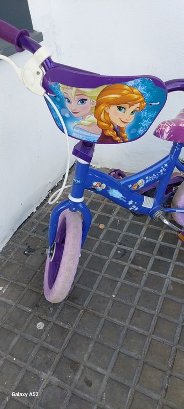 Bicicleta para niños de color violeta - imagen 4