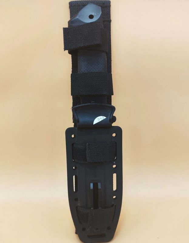 Lote siguiente: Cuchillo táctico Gerber con funda rígida y sistema de fijación