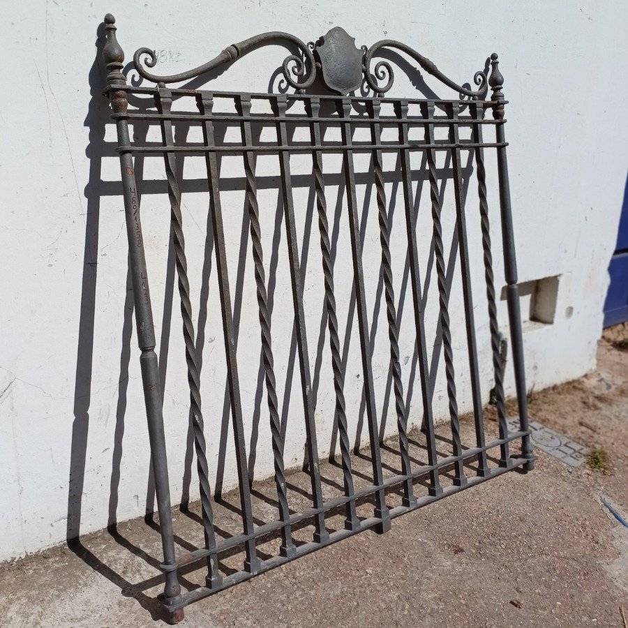 Puerta de hierro forjado antigua - imagen 3
