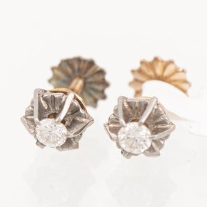 Lote anterior: Par de Tornillos de Oro 18k con Brillantes