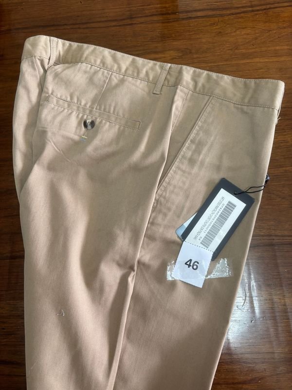 Pantalón de Gabardina Beige Talle 54