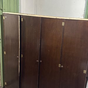 Lote siguiente: Ropero 