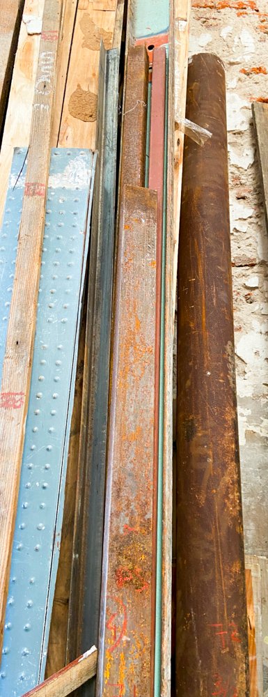 Cuatro piezas de metal para construcción - imagen 2