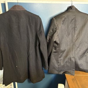 Dos Sacos Negros de Caballero de Distintas Telas - imagen 4