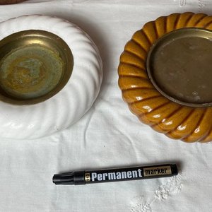 Par de Ceniceros de Loza Vintage, Blanco y Ocre - imagen 2