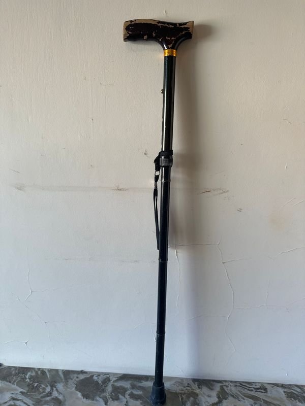Lote anterior: Baston de madera ajustable y plegable