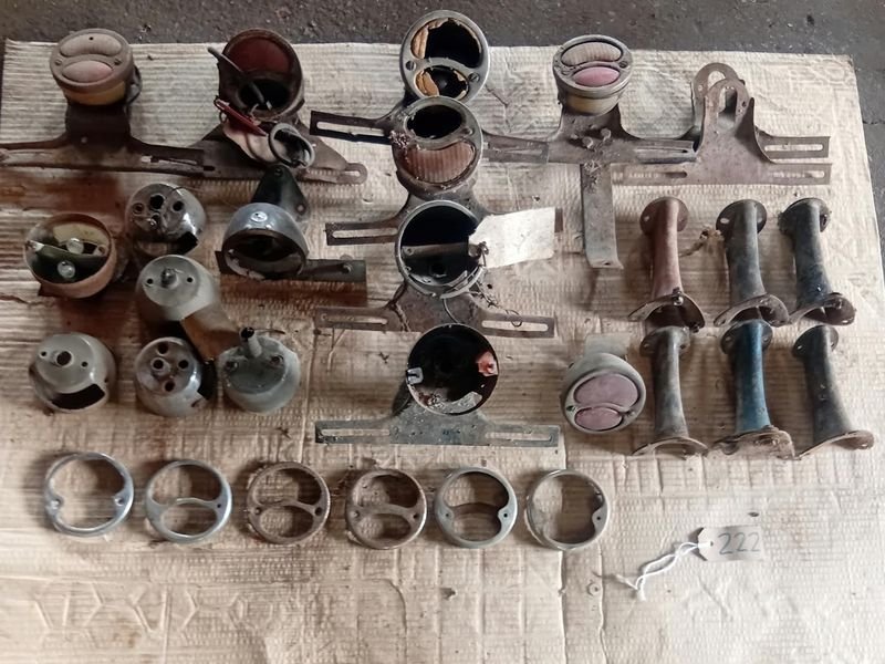 Faros Traseros y Soportes para Ford A (1929-1931)
