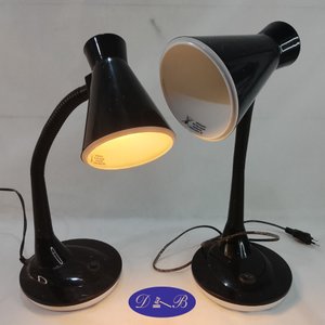 Lote siguiente: 2 Lámparas de Escritorio Flexibles Negras