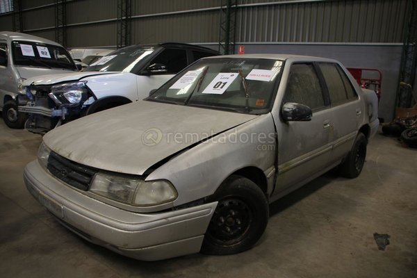 Lote de 2 Autos Usados para Repuestos o Reparación - imagen 1