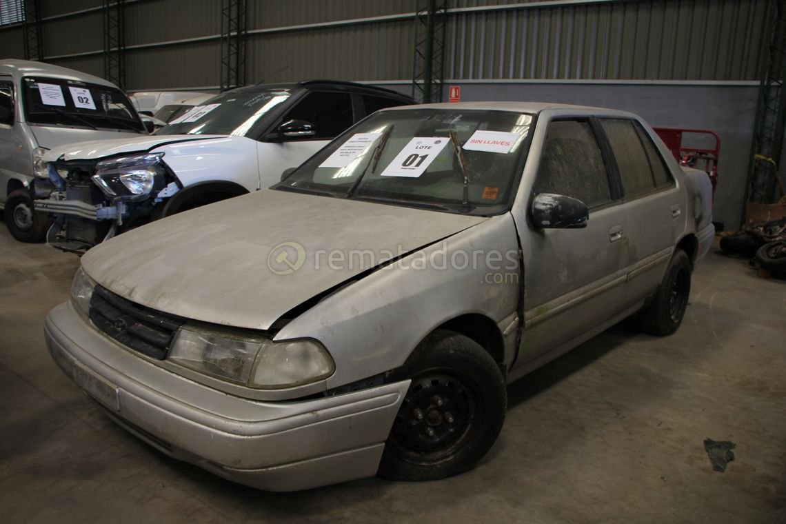 Lote de 2 Autos Usados para Repuestos o Reparación