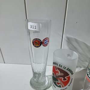 Lote de 3 Jarras de Cerveza: Paulaner, DAB y "Centro de la Amistad" - imagen 5