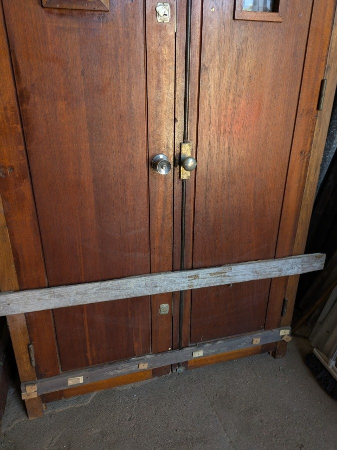 Puerta doble exterior en cedro con marco de pinotea - imagen 10