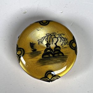 Pastillero de Plata y Esmalte Decorado con Paisaje Oriental - imagen 3