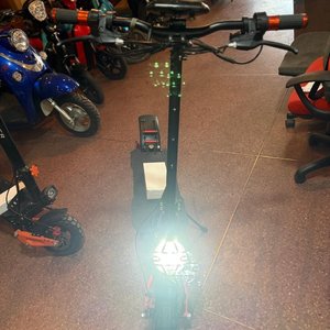 Monopatín Eléctrico Plegable con Garantía - imagen 3