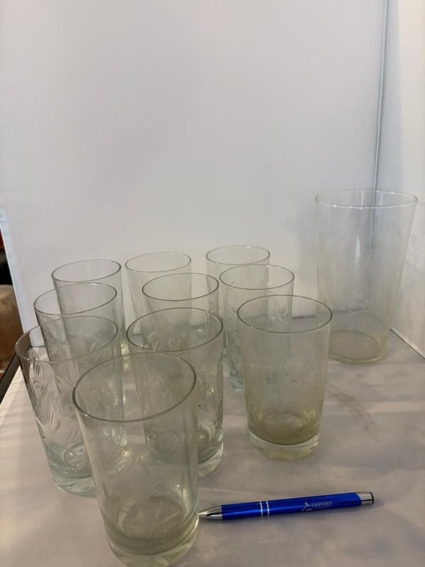Lote anterior: Vasos de vidrio claro con diseño