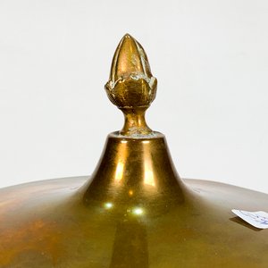 Centro de Bronce Vintage con Tapa de Garra de León y Pináculo - imagen 3
