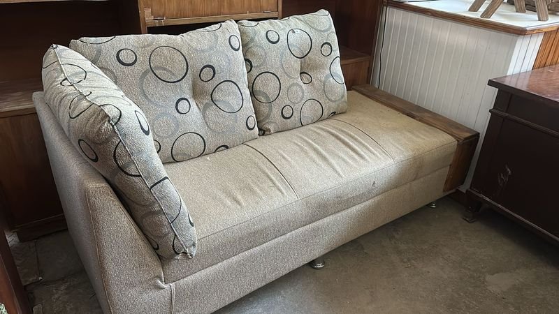 Silla de tres cuerpos con poza y brazos en madera - imagen 2