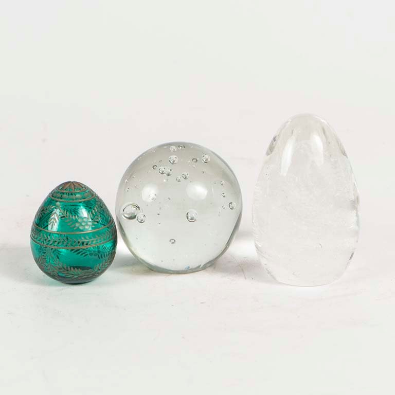 Lote siguiente: Pisapapeles de cristal decorativos