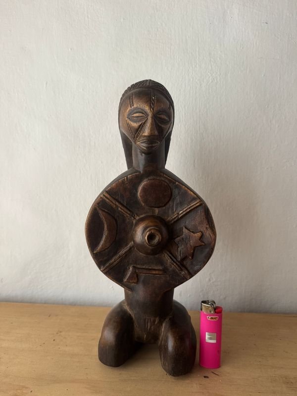 Figura Africana de Madera Tallada - imagen 1