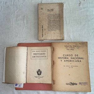 Lote de 3 Libros Históricos: Bases Económicas, Breviario y Curso de Historia Nacional Artiguista - imagen 2