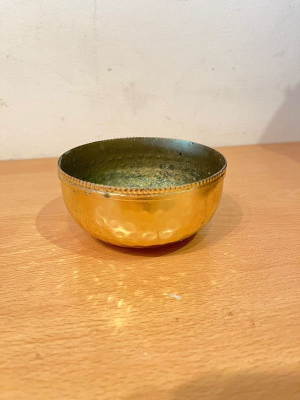 Juego de cobre y madera con detalles ornamentales - imagen 6