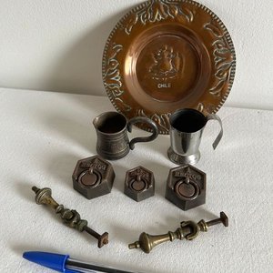 Adorno de Cobre con Escudo de Chile, Pesas y Tiradores Antiguos - imagen 3
