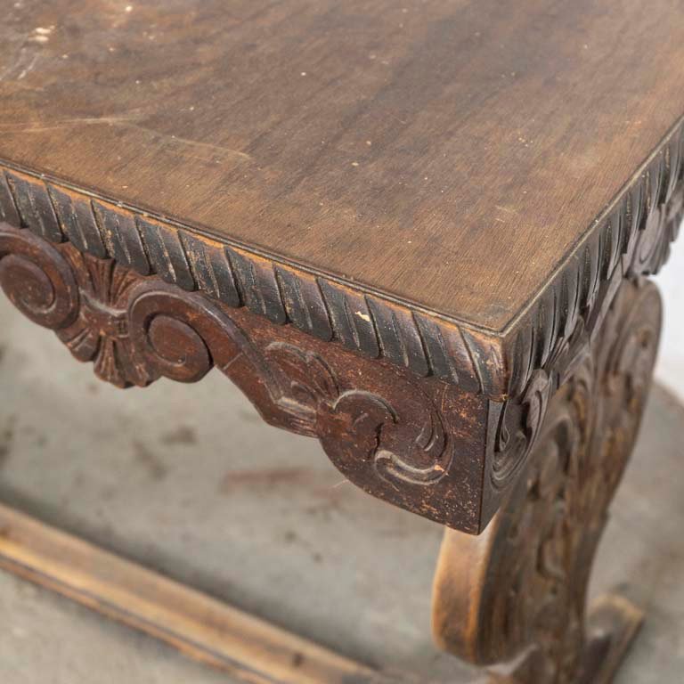 Mesa de sala veneciana tallada con detalles en la madera - imagen 3