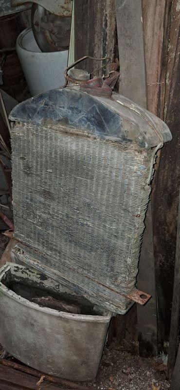 Motor de Ford T en mal estado - imagen 9