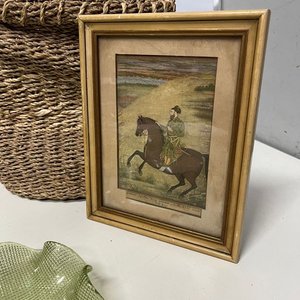 Lote de 7 piezas: 3 centros de mesa verdes, reloj, jarra, cuadro y canasto - imagen 3