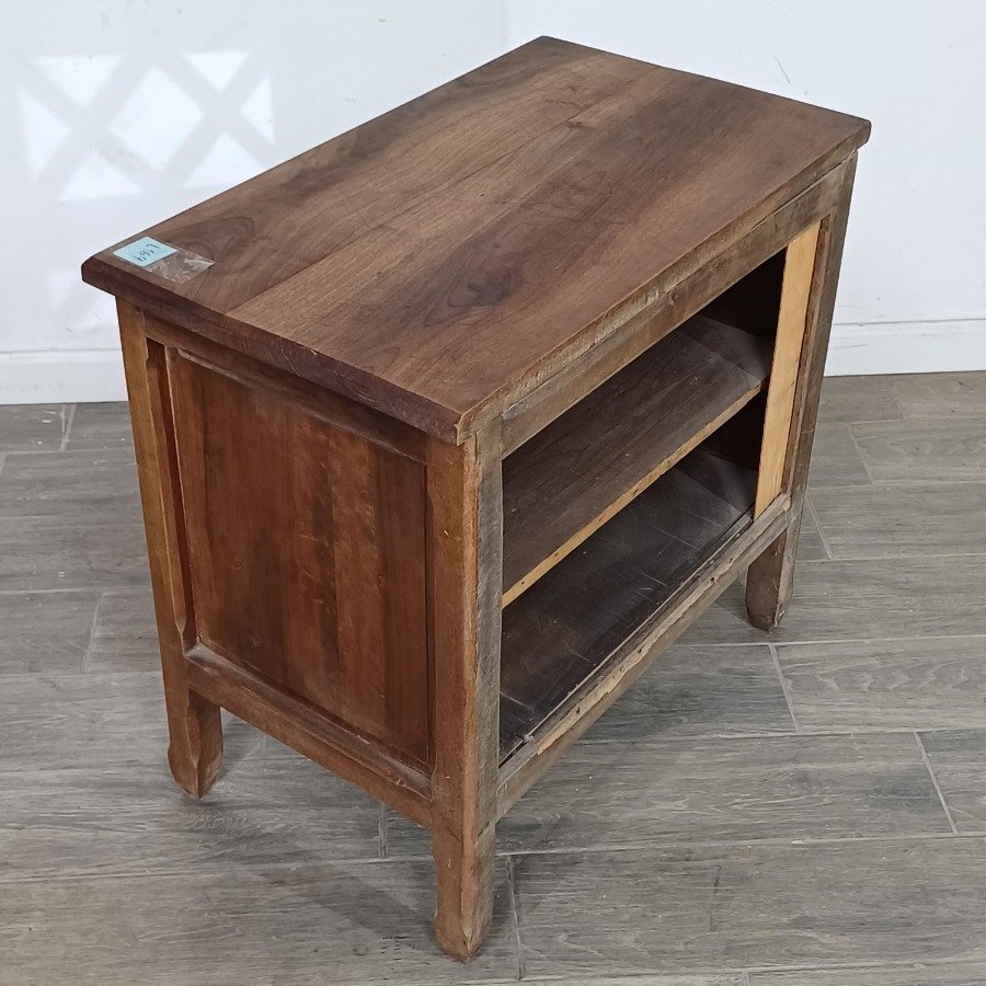 Mueble auxiliar de madera maciza con diseño de malla - imagen 6